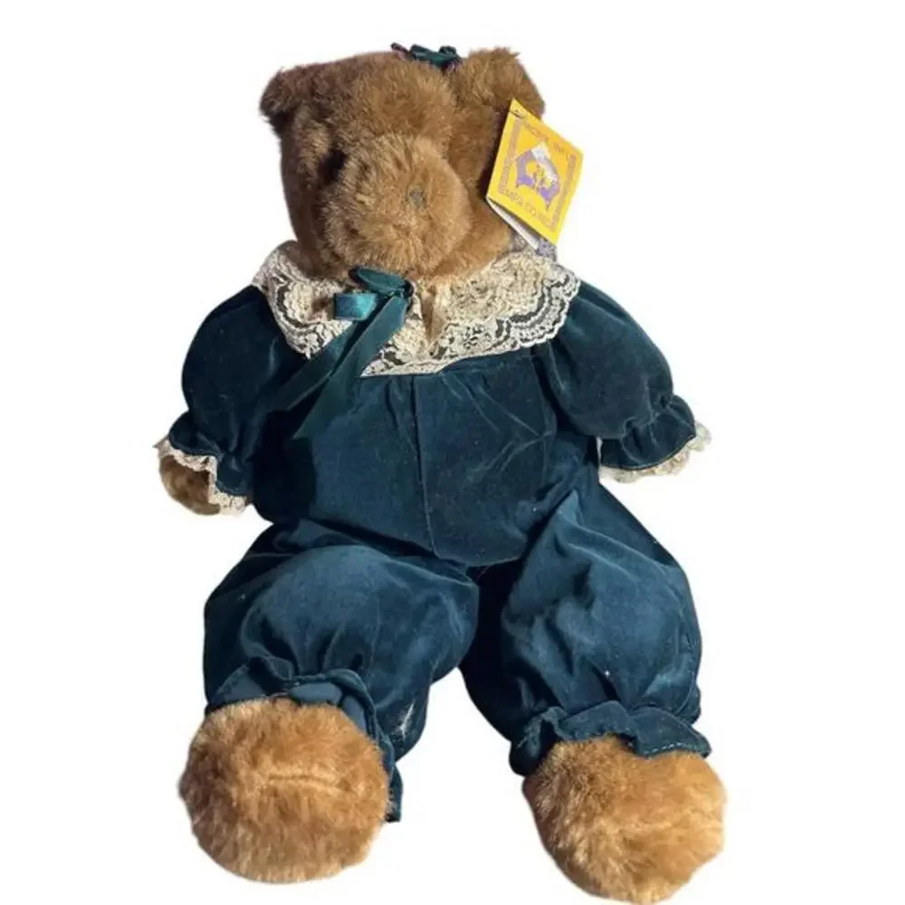 Bear soft and cuddly bear 21”